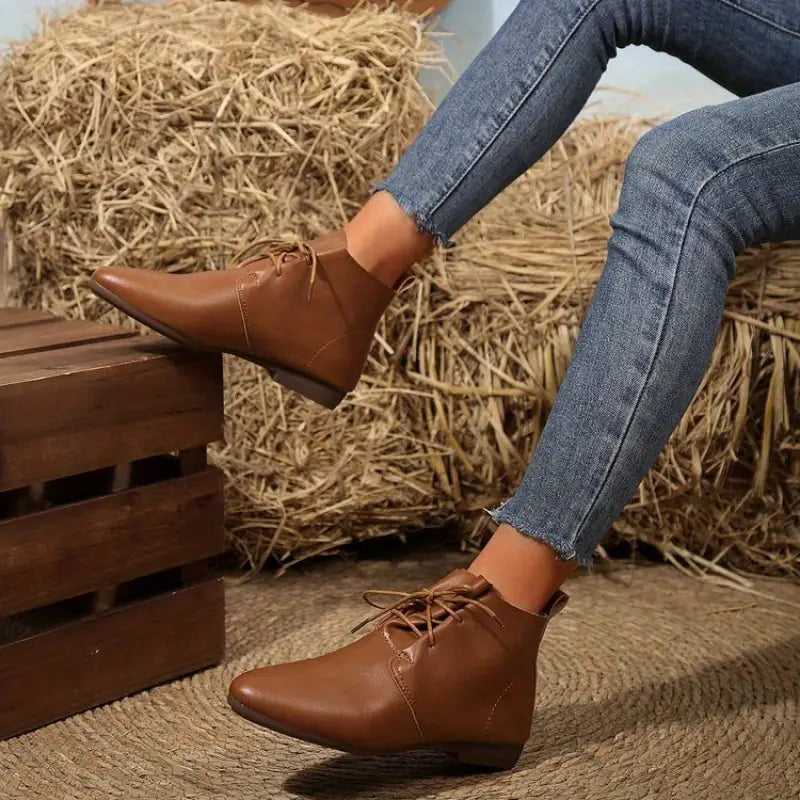 WOMEN'S RETRO ROUND TOE FLAT ANKLE BOOTIES