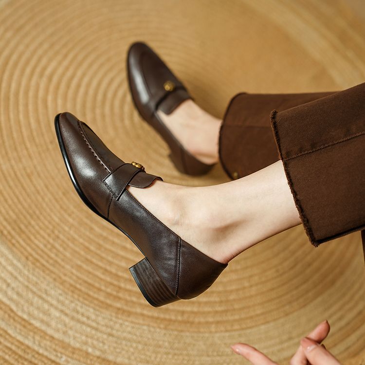 Velisse Leather Loafer